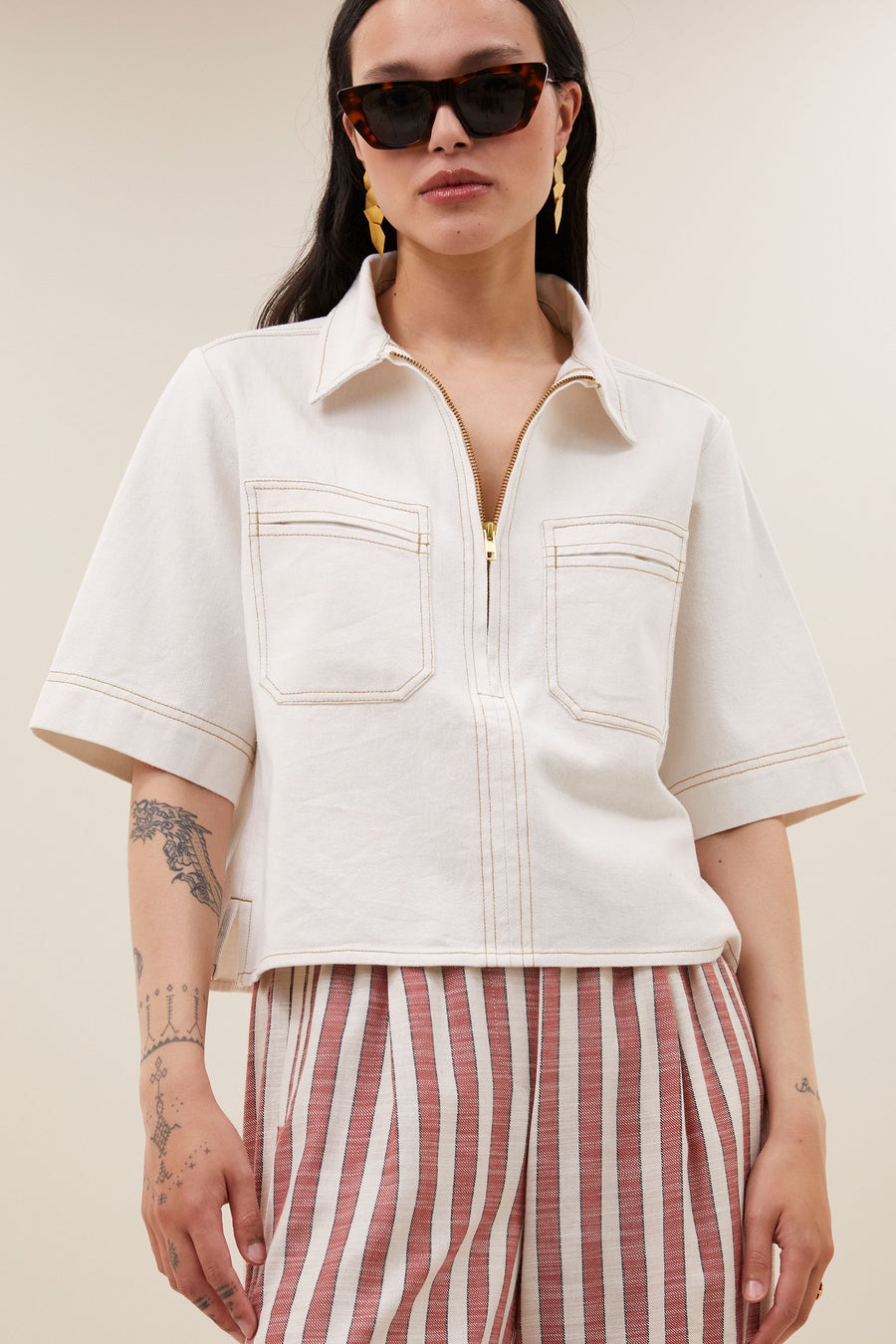 philipe-twill-top-cloud-white-casual fit-katoen kwaliteit-losvallende pasvorm-by-bar-detail
