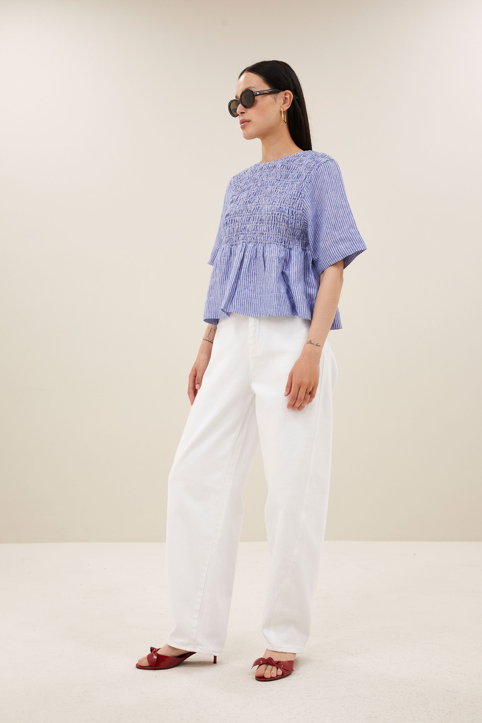 top-runa-linen-stripe-top-blue-stripe-by-bar-Zijaanzicht