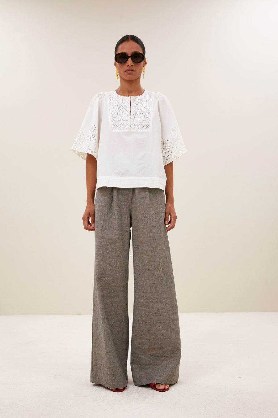 blouse-olivia-embroidery-blouse-cloud-white-by-bar-aanvullende foto
