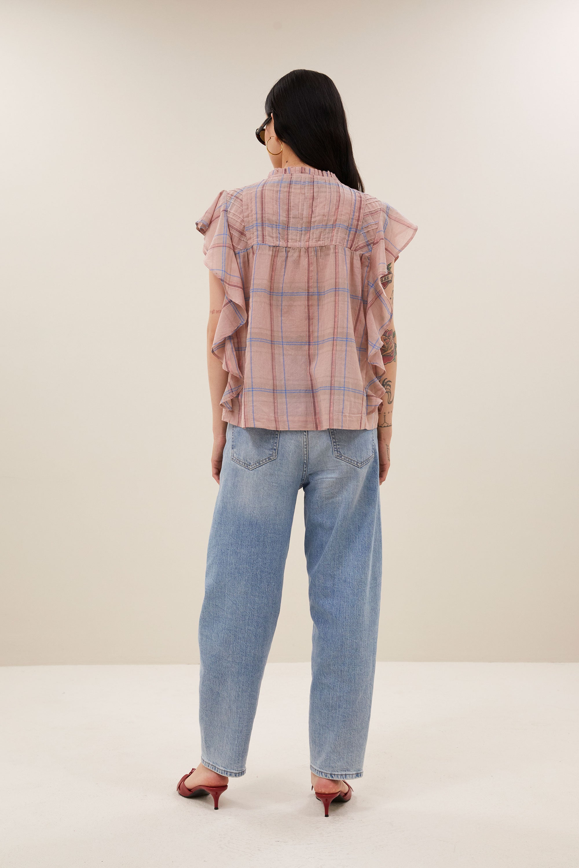 blouse-danee-pink-check-blouse-blush-pink-check-by-bar-zijaanzicht