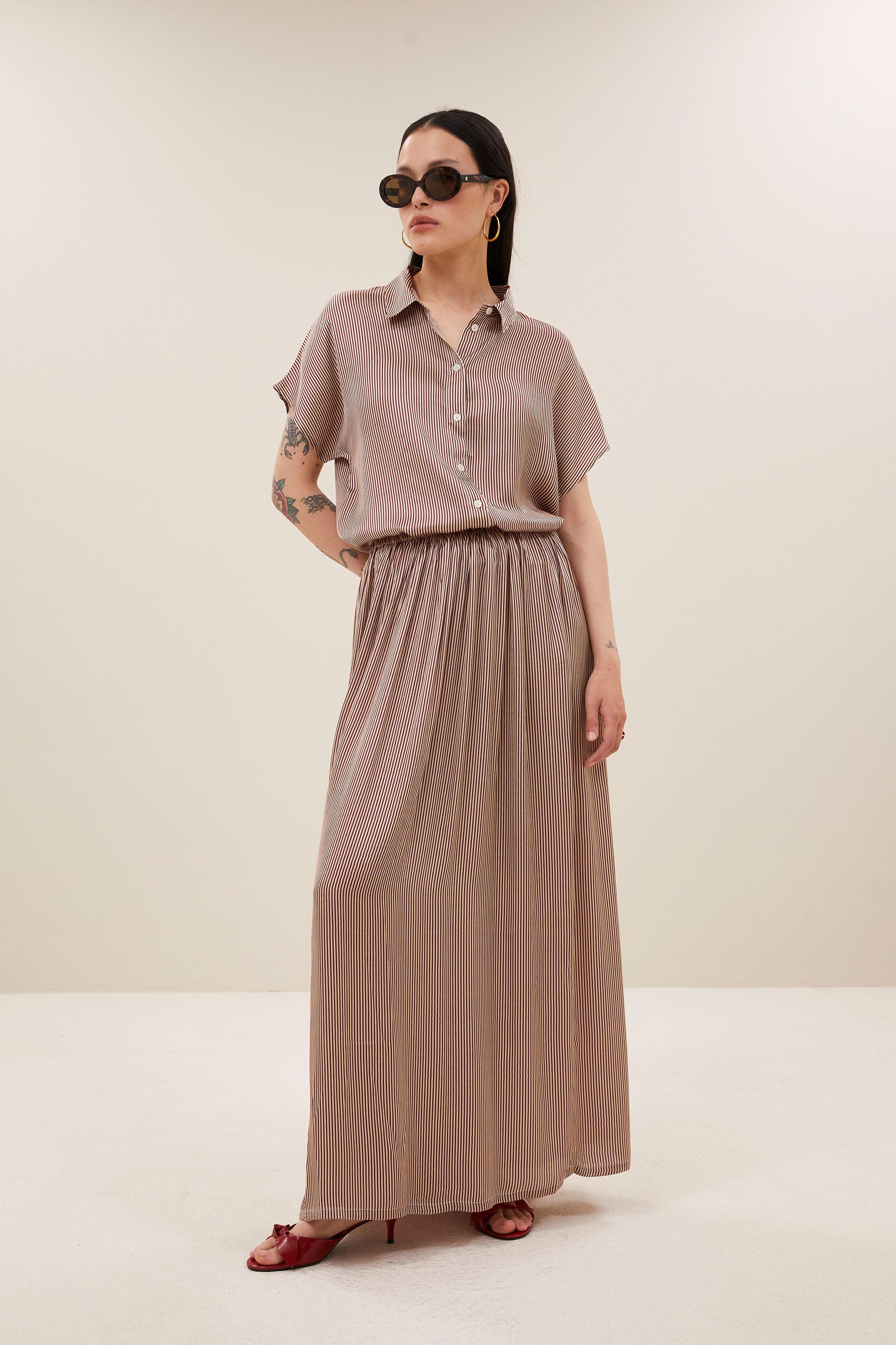 reva-viscose-stripe-skirt-wine-stripe-casual fit-losvallende pasvorm-viscose kwaliteit-by-bar-extra