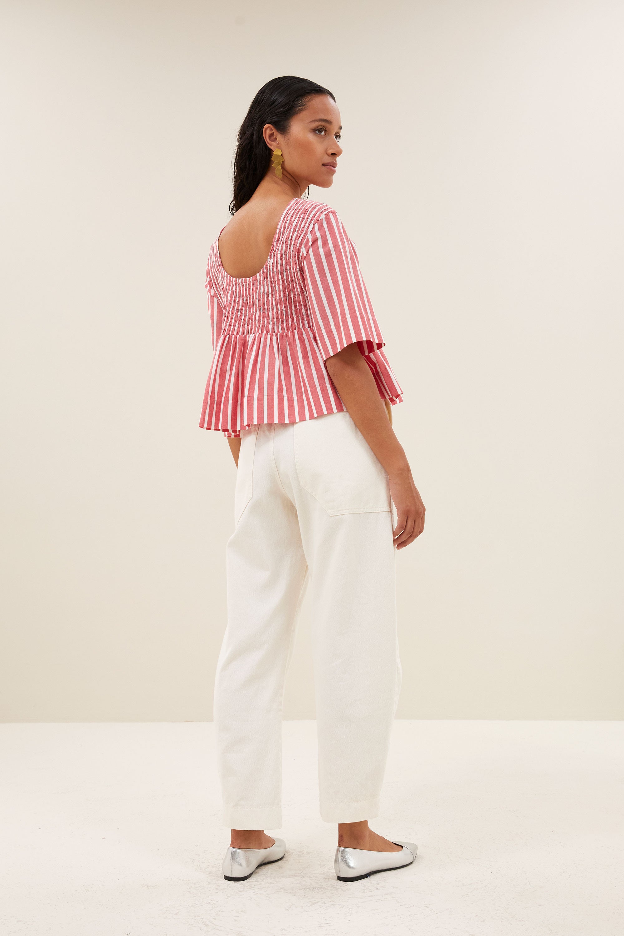 top-runa-stripe-top-red-stripe-by-bar-Zijaanzicht