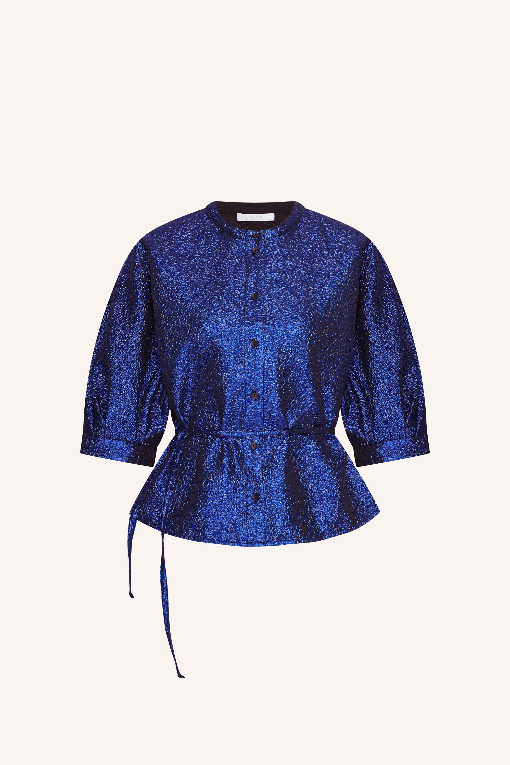 christi-metallic-blouse-azul-blue-met strikceintuur-knoopsluiting-pofmouwen-by-bar-detail
