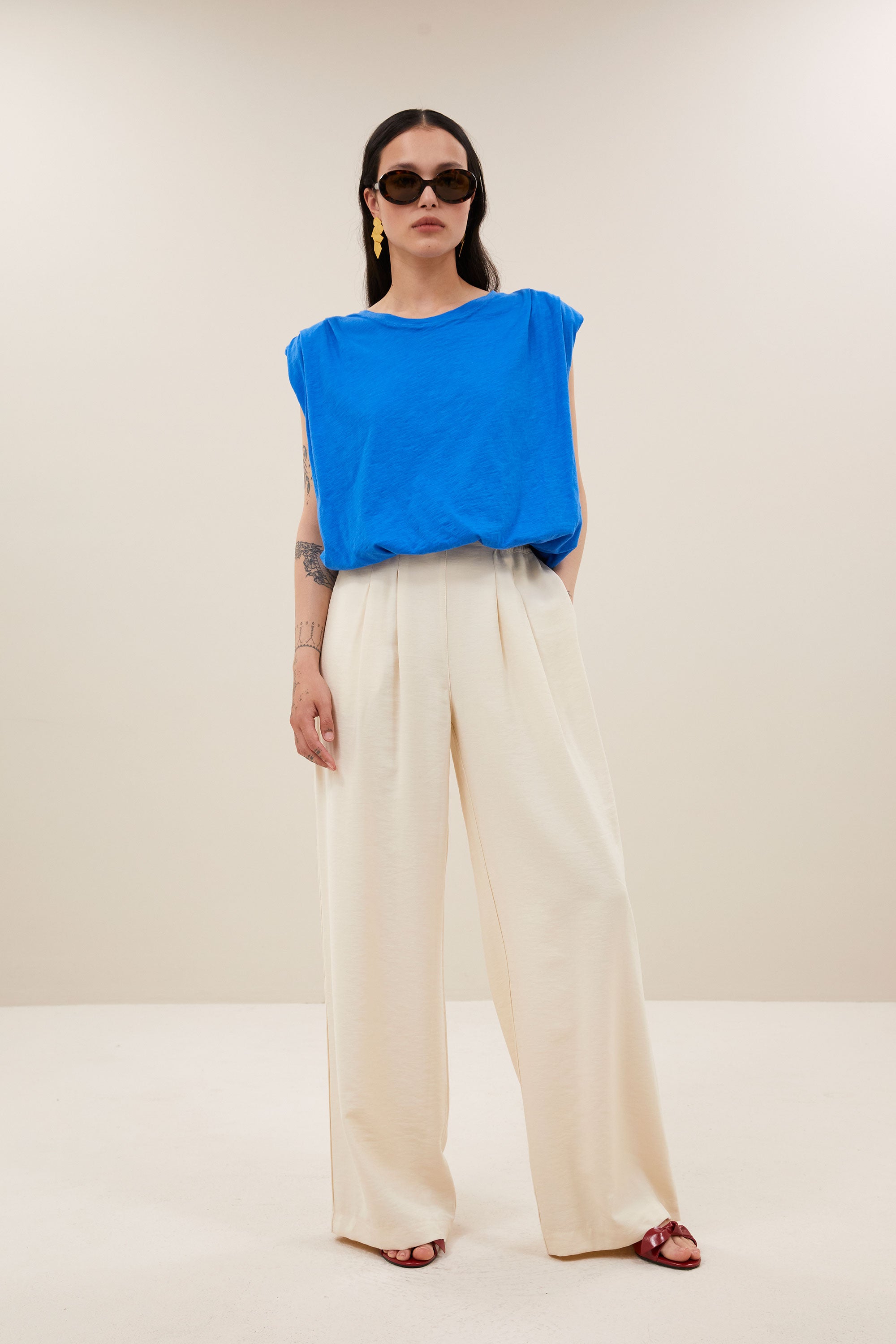 blouse-ally-blouse-off-white-by-bar-detail