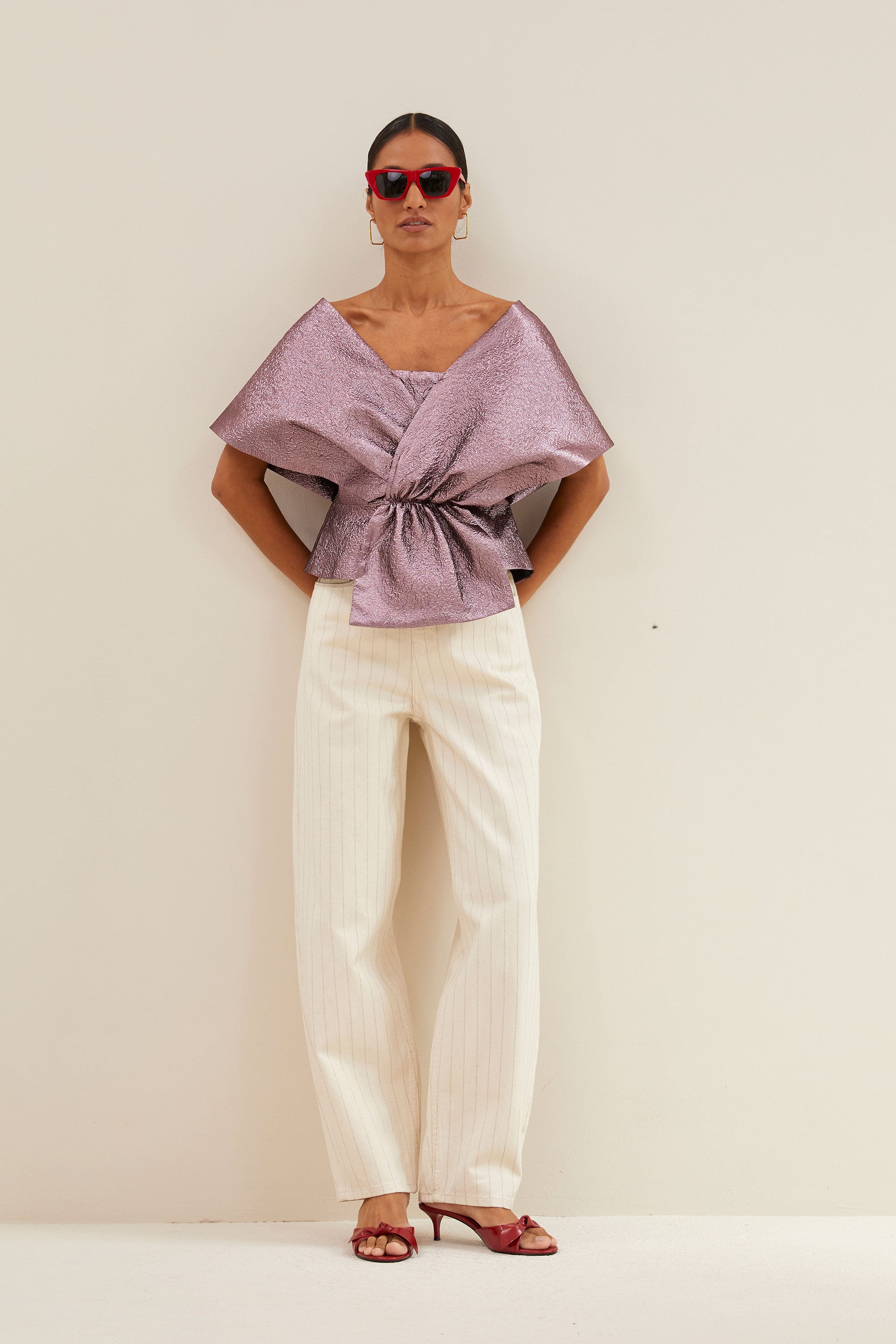 blouse-ally-blouse-off-white-by-bar-detail