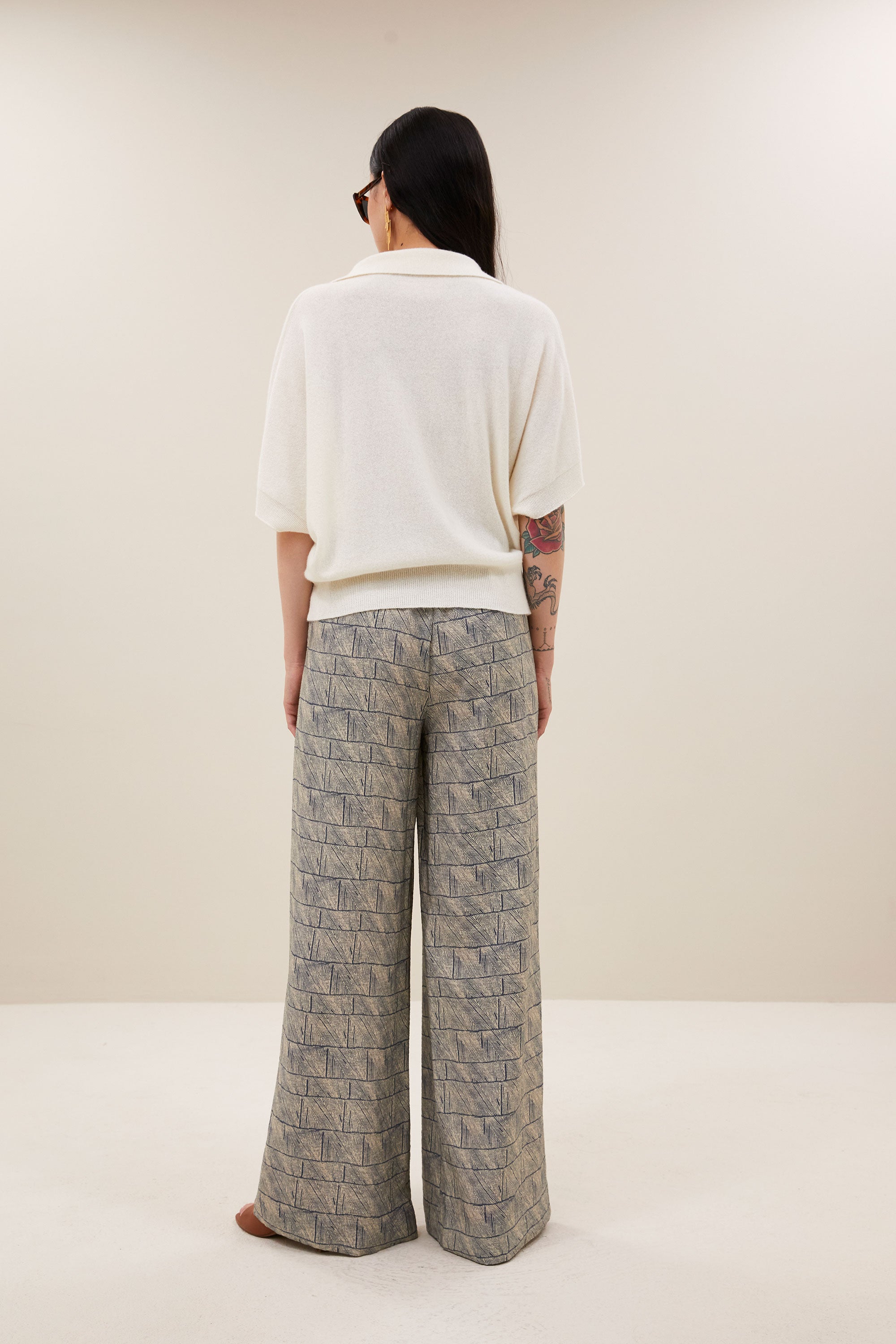 top-stormi-top-off-white-by-bar-zijaanzicht