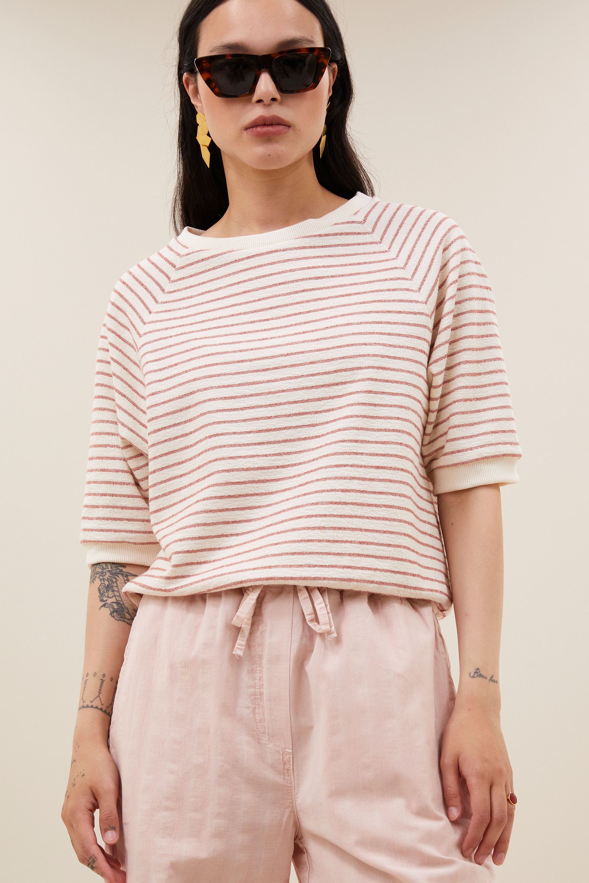 top-neva-heavy-jersey-stripe-top-sunset-rose-stripe-by-bar-Achteraanzicht