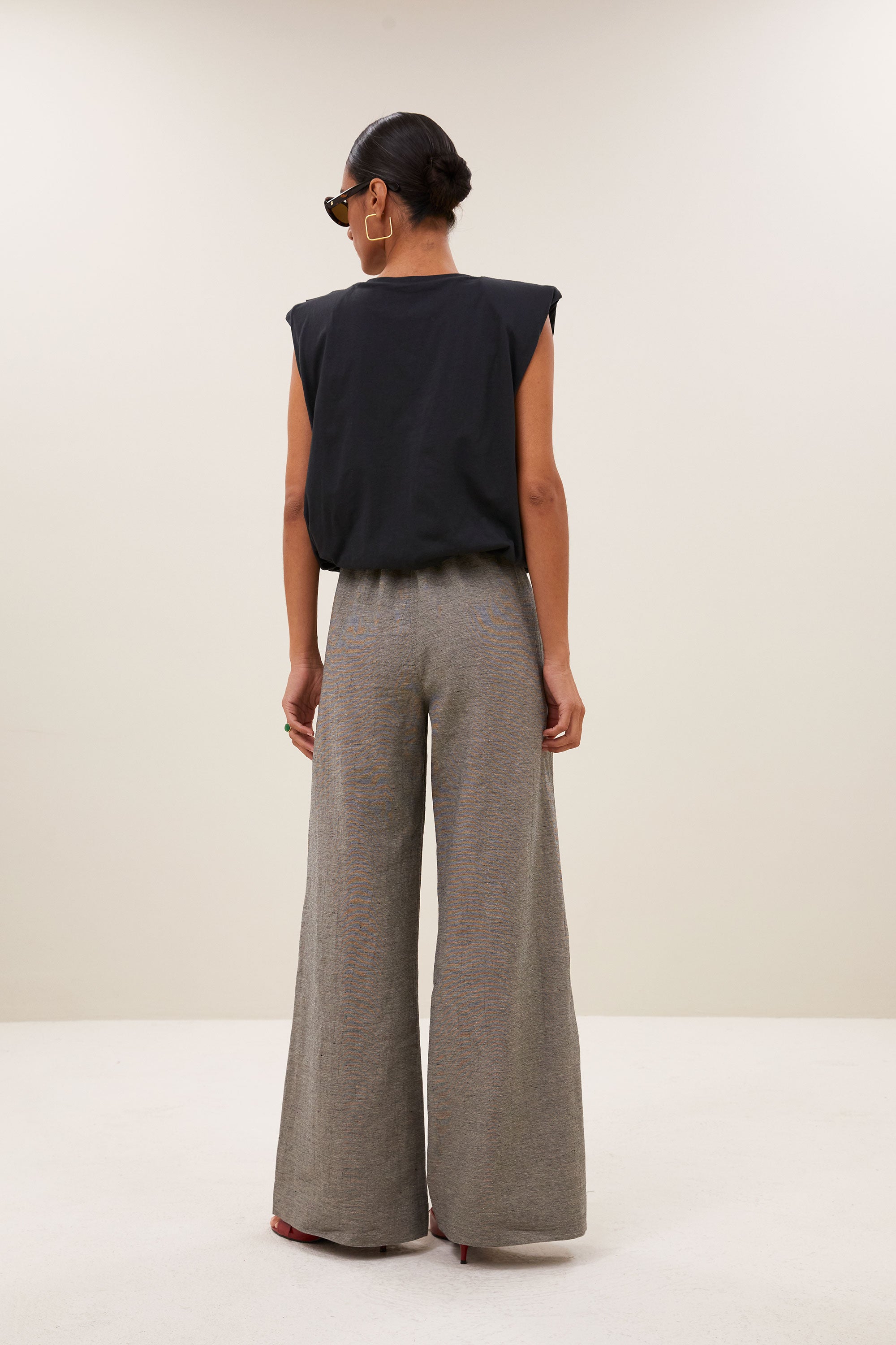 pants-benji-melange-pants-charcoal-melee-by-bar-Zijaanzicht