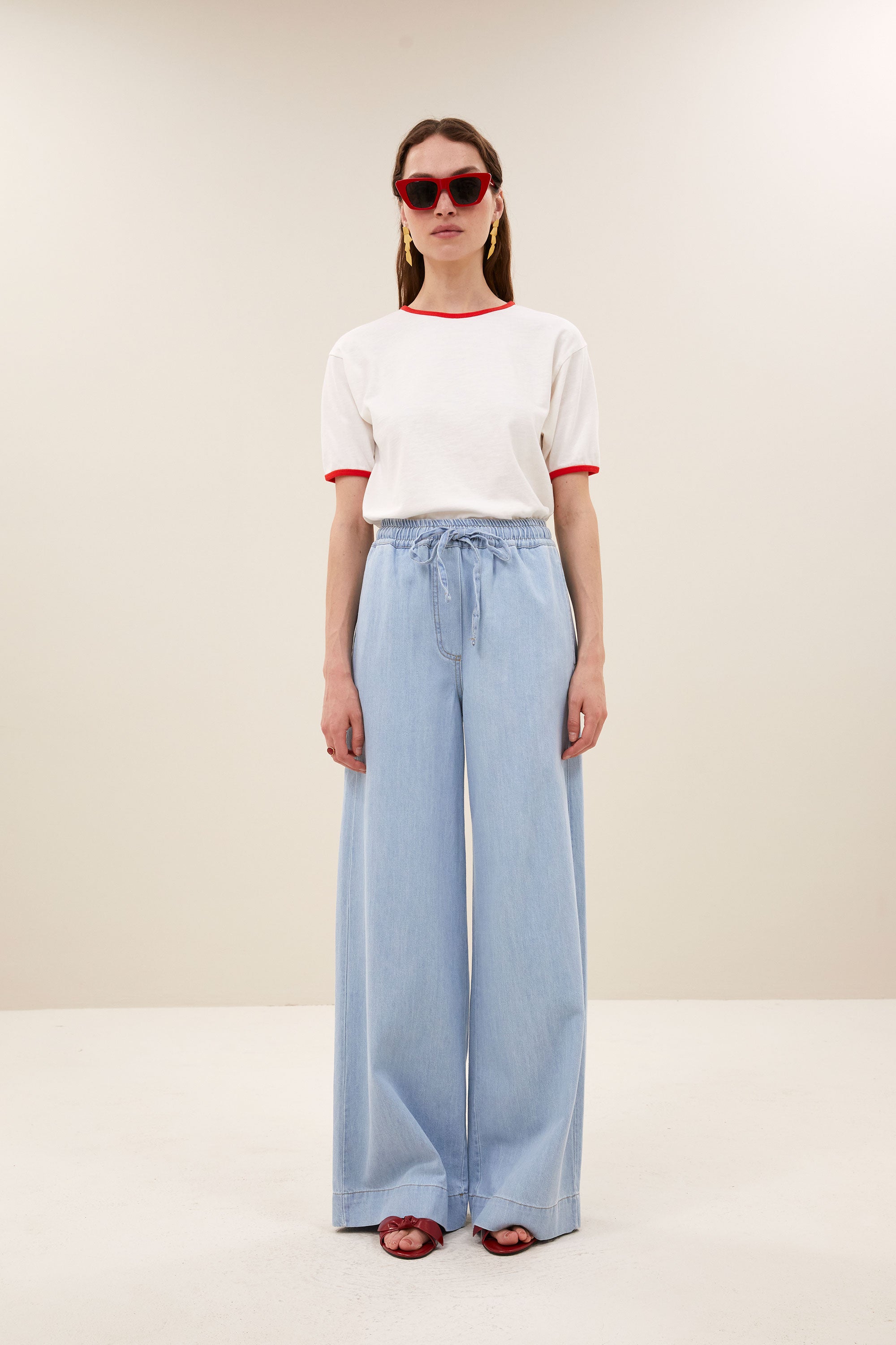 pants-jeff-denim-pants-light-denim-1-by-bar-achteraanzicht