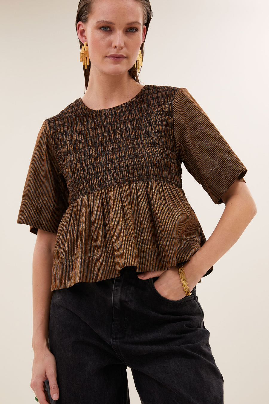 runa-festive-top-gold-casual fit-normale pasvorm-ronde halslijn-by-bar-aanvullende-foto