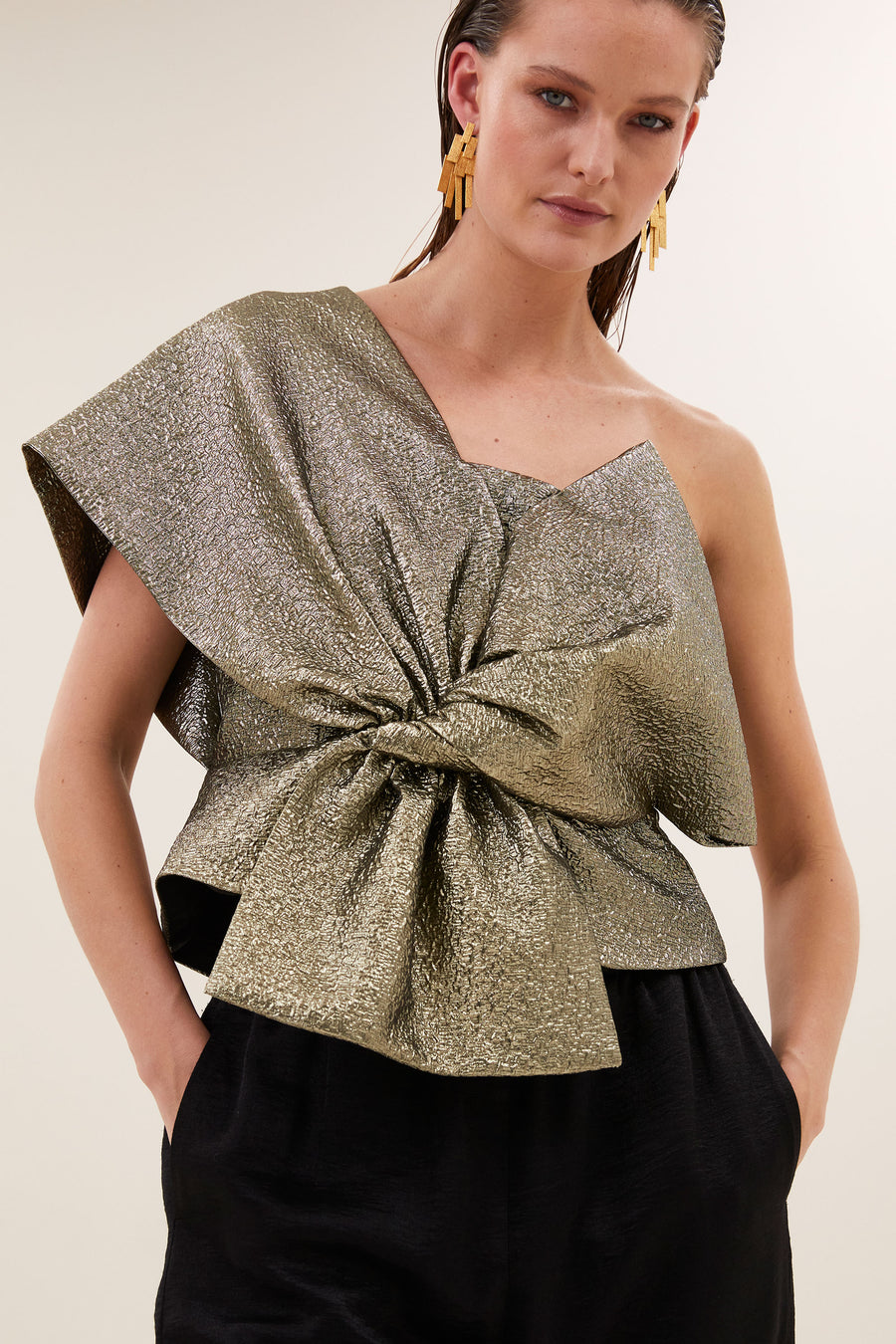 jula-gold-top-gold-all-time classic-blinde ritssluiting-aansluitende fit-by-bar-detail