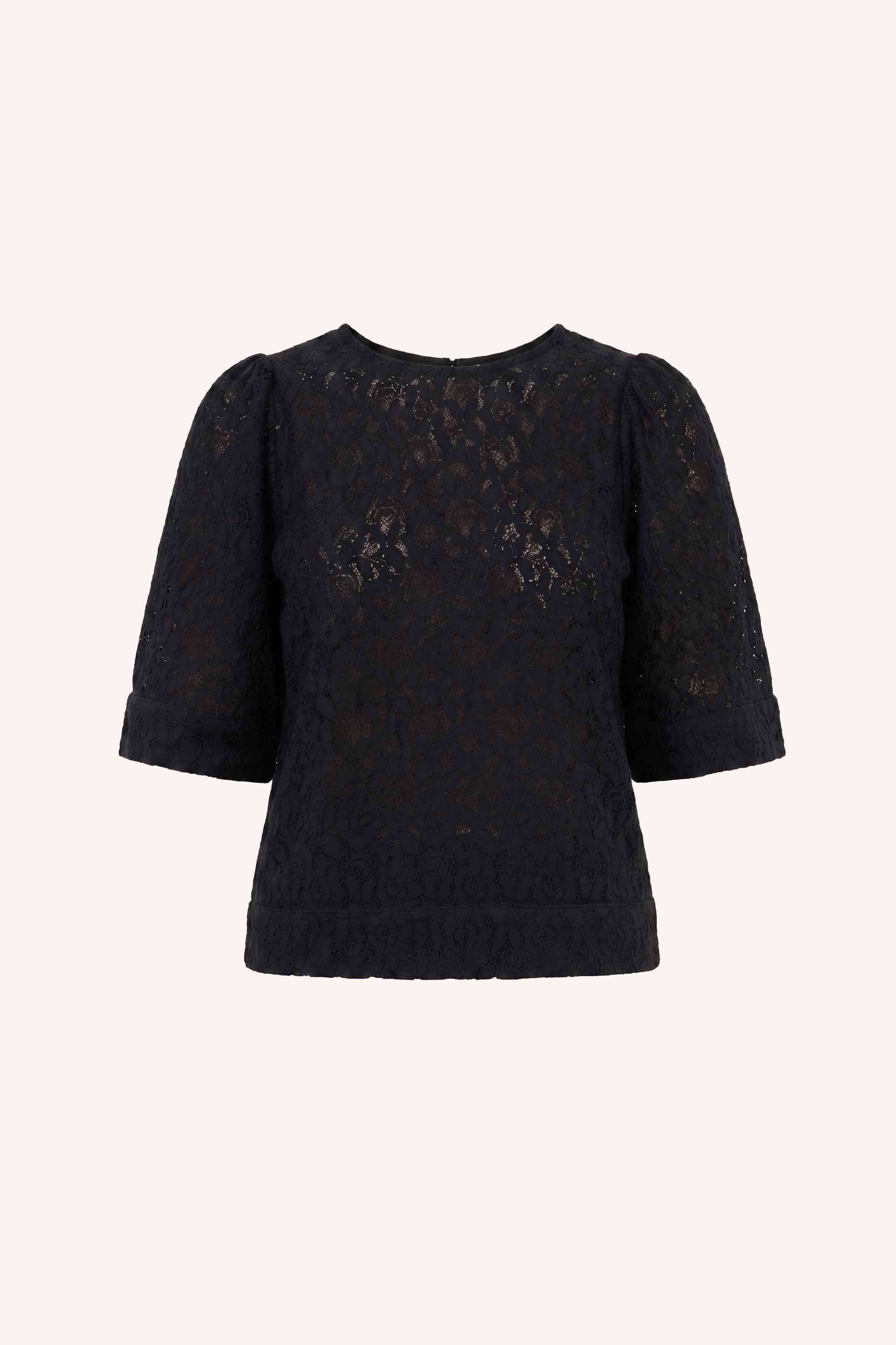 olivia-lace-blouse-black-all-time classic-gemaakt door weefspecialist-ronde halslijn-by-bar-productfoto