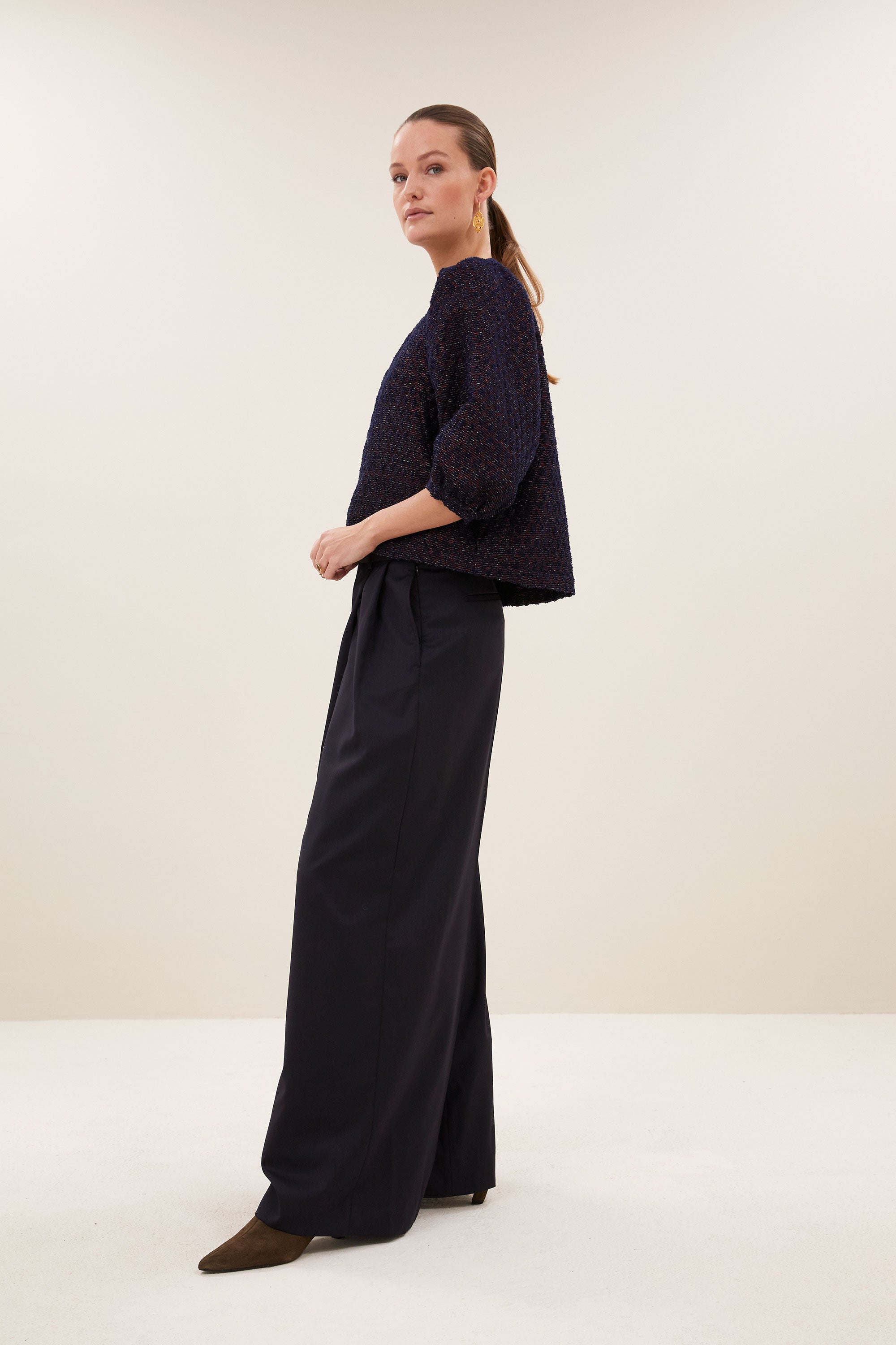 mauri-sparkle-blouse-diamond-check-verborgen haak-en-oogsluiting-pofmouwen-ronde halslijn-by-bar-aanvullende-foto