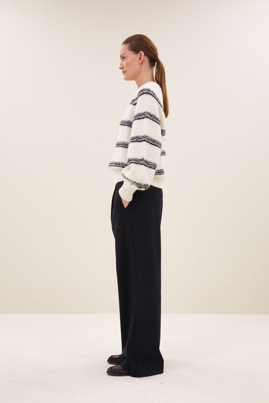 lucia-stripe-pullover-marine-stripe-alpacamix kwaliteit-comfortabele draagervaring-all-time classic-by-bar-vooraanzicht