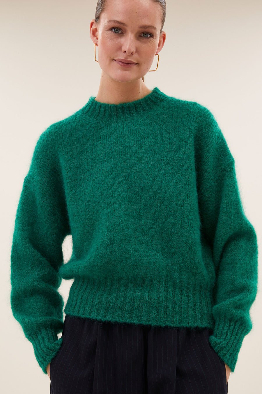 sonny-pullover-evergreen-comfortabele draagervaring-gebreide patronen-must-have essential-by-bar-sfeerbeeld