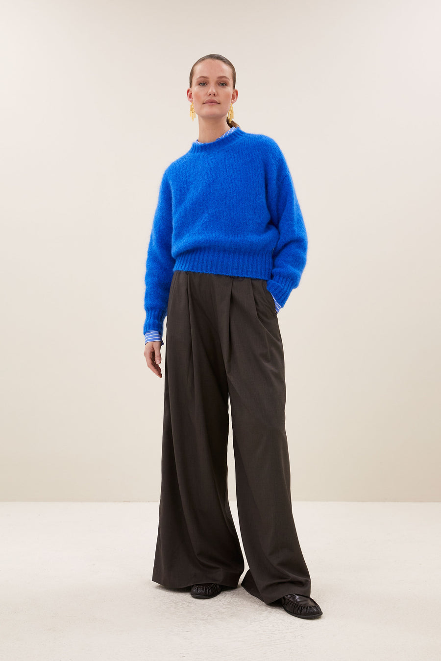sonny-pullover-kingsblue-1-comfortabele draagervaring-gebreide patronen-must-have essential-by-bar-vooraanzicht