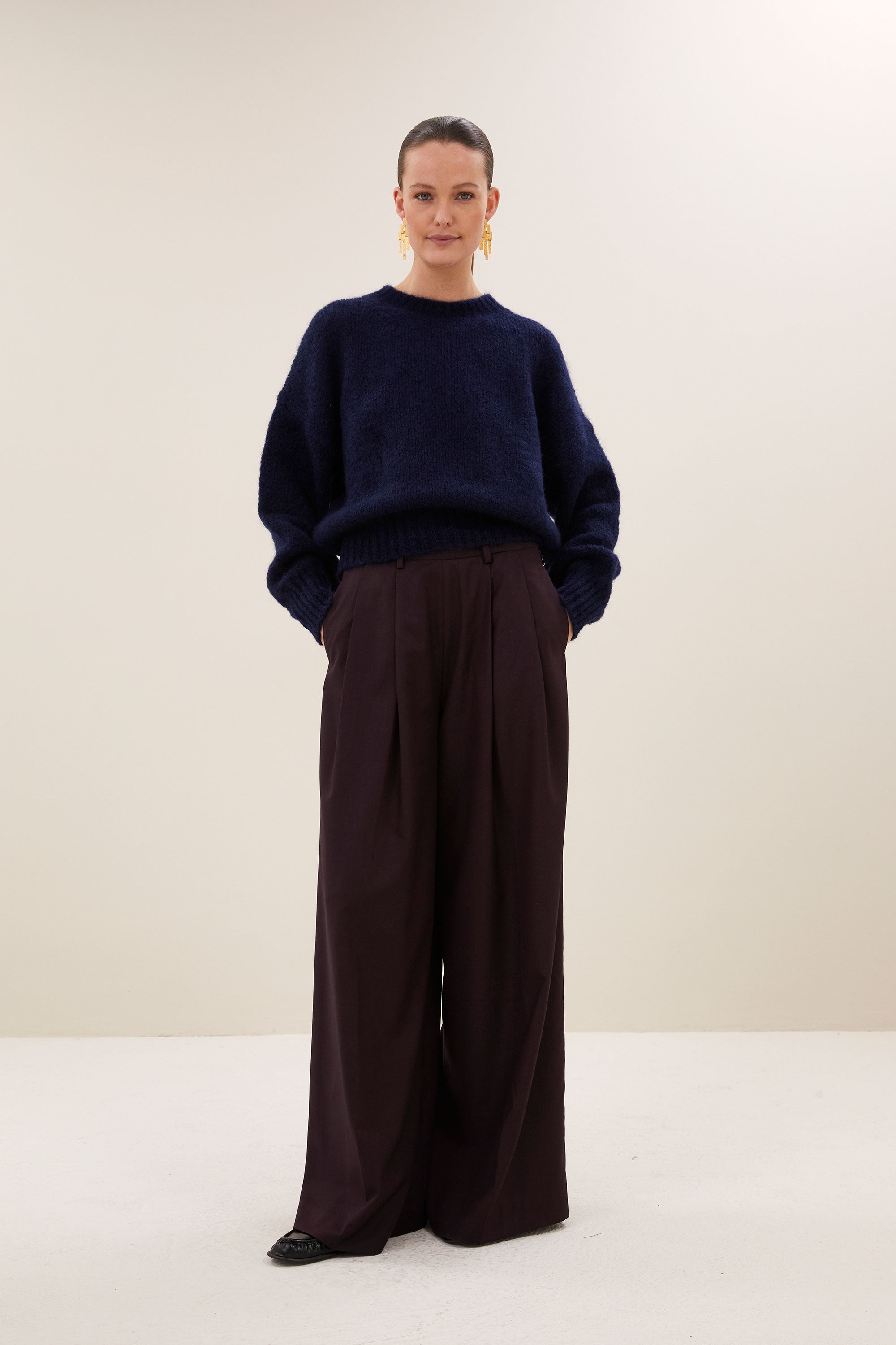 sonny-pullover-midnight-1-comfortabele draagervaring-gebreide patronen-must-have essential-by-bar-aanvullende-foto