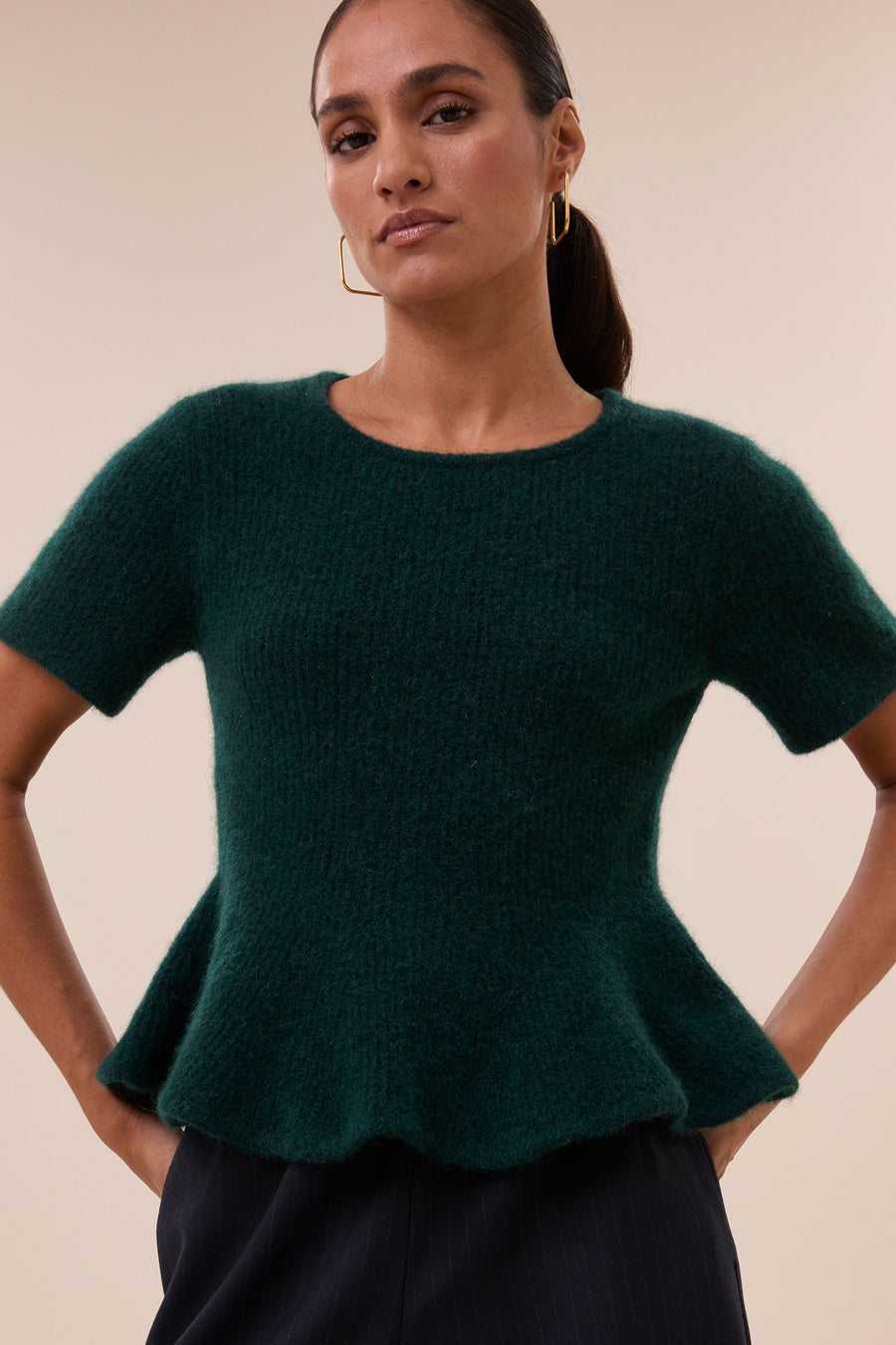 dolly-pullover-dark-green-alpacamix kwaliteit-all-time classic-ronde halslijn-by-bar-detail