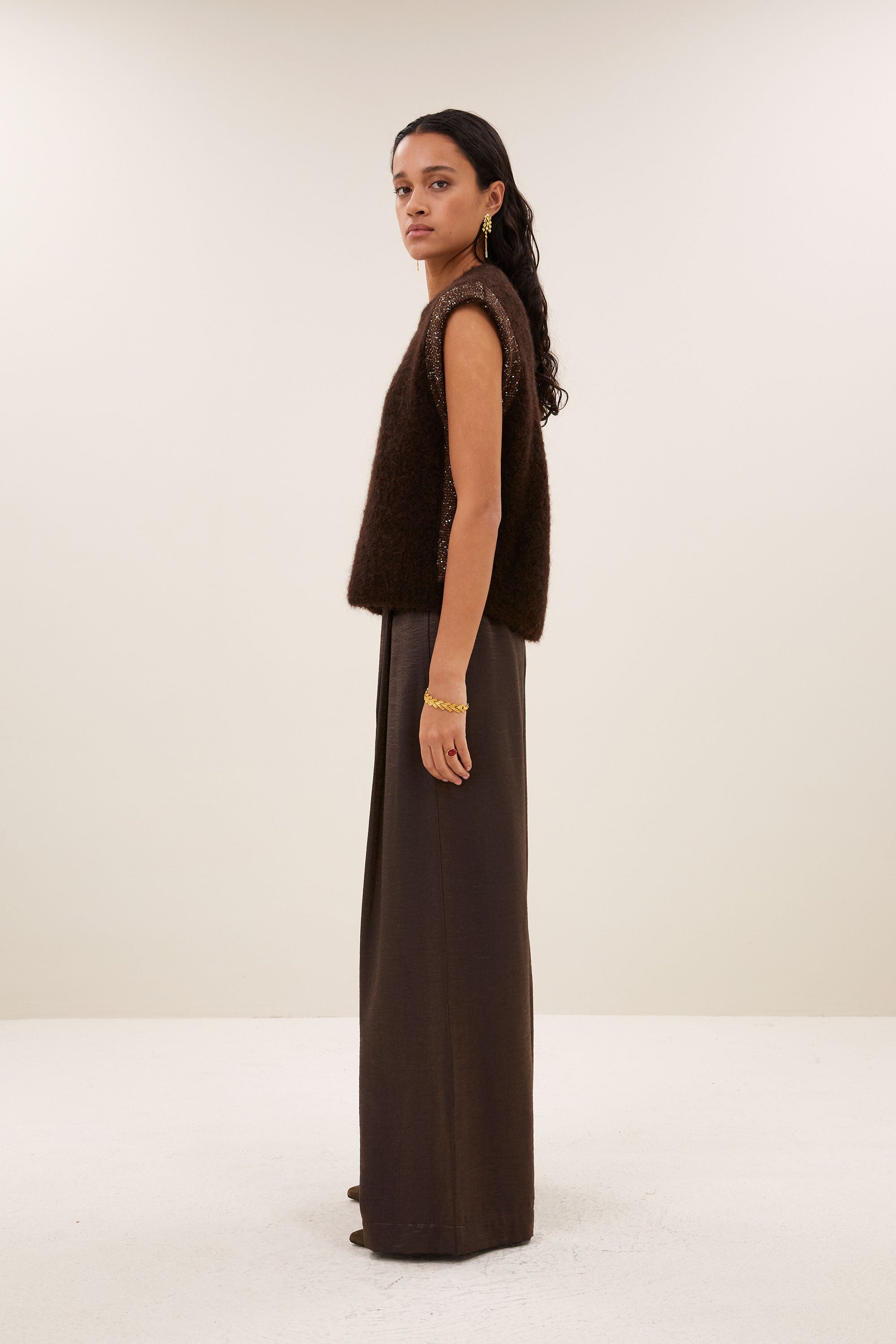 lodi-metallic-pants-bronze-all-time classic-elastieken band-gemaakt door weefspecialist-by-bar-zijaanzicht