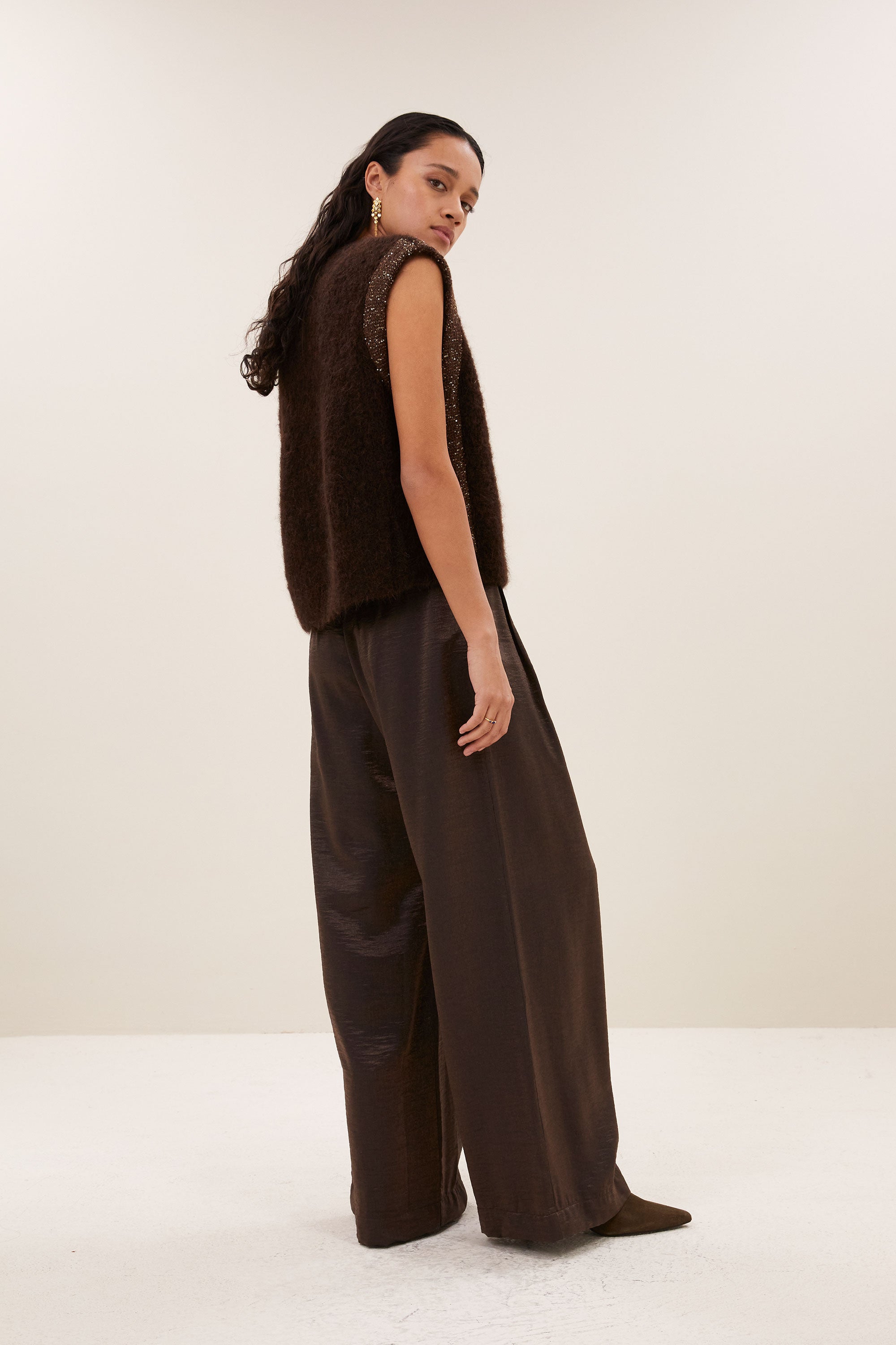 lodi-metallic-pants-bronze-all-time classic-elastieken band-gemaakt door weefspecialist-by-bar-achteraanzicht