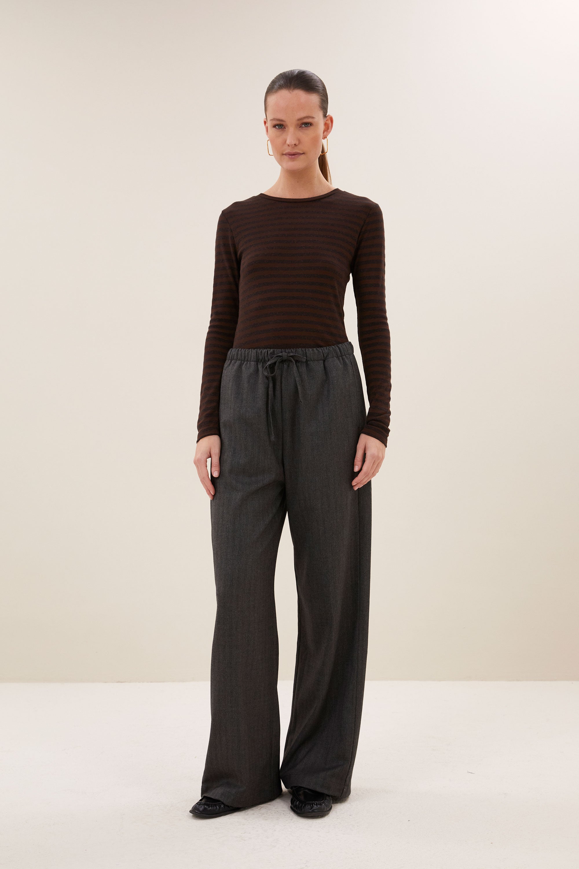 pelle-herringbone-pants-black-herringbone-all-time classic-gemaakt door weefspecialist-must-have essential-by-bar-detail