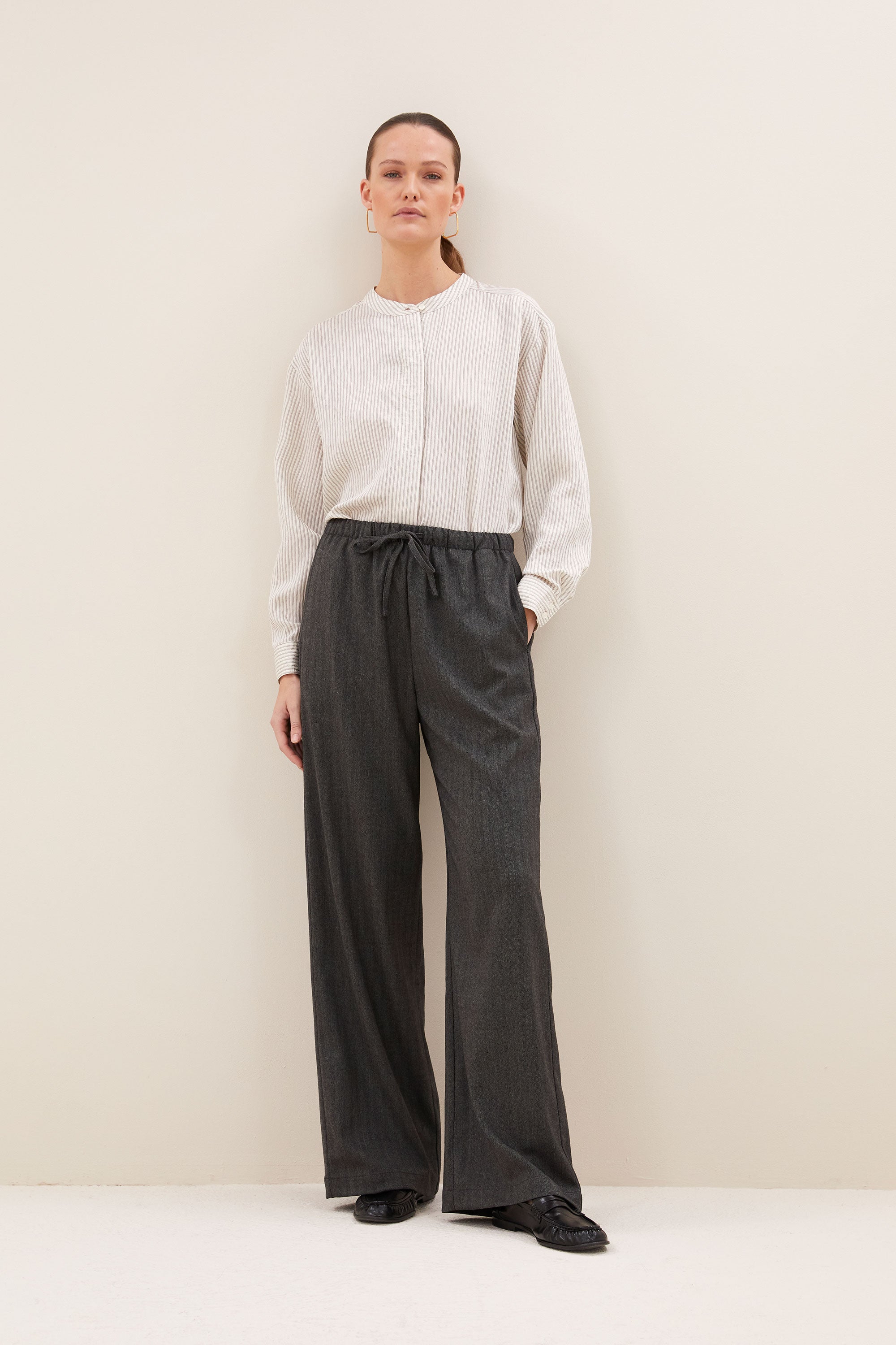 pelle-herringbone-pants-black-herringbone-all-time classic-gemaakt door weefspecialist-must-have essential-by-bar-extra