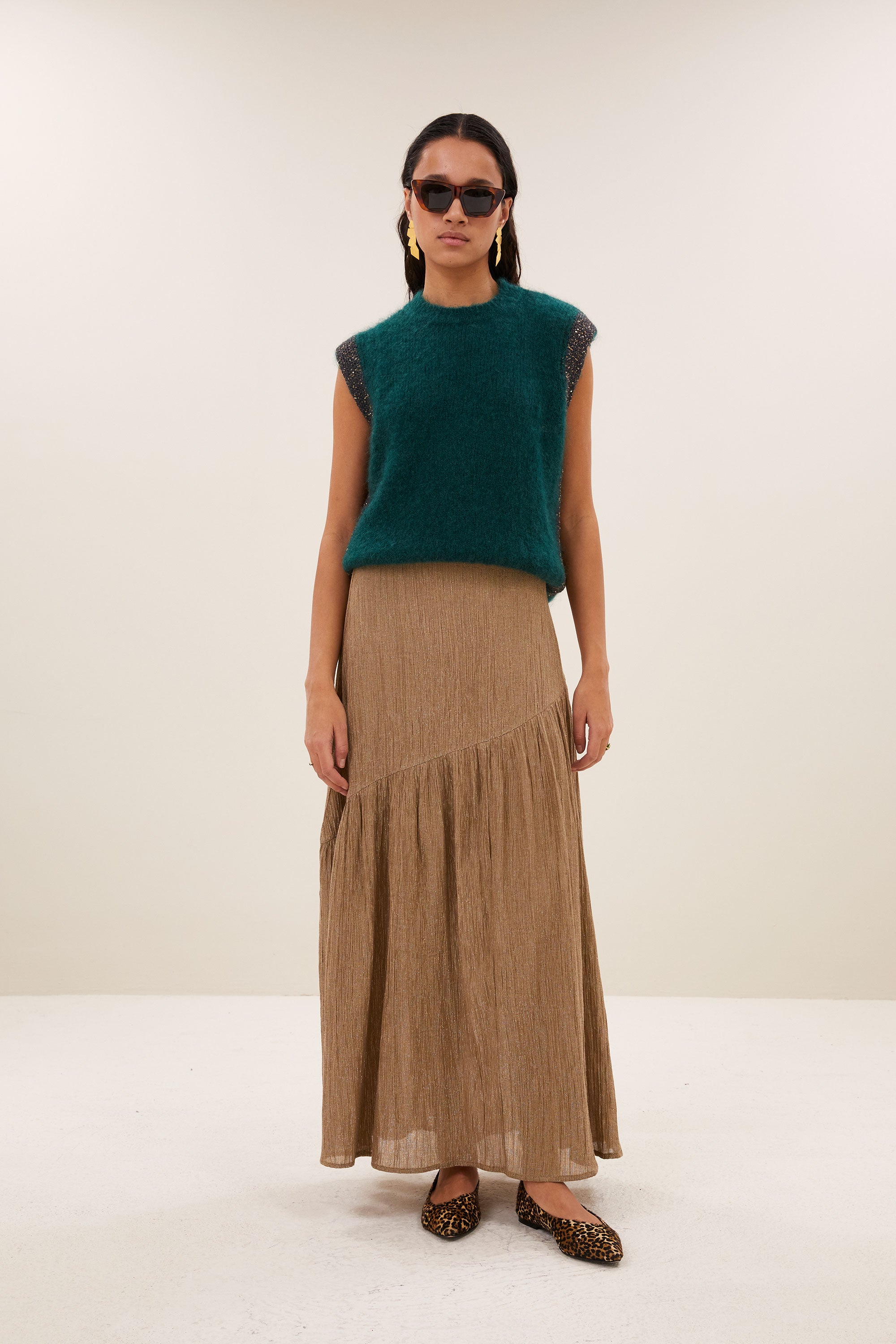 myra-lurex-skirt-gold-all-time classic-comfortabele pasvorm-subtiel geweven lurex draad-by-bar-vooraanzicht