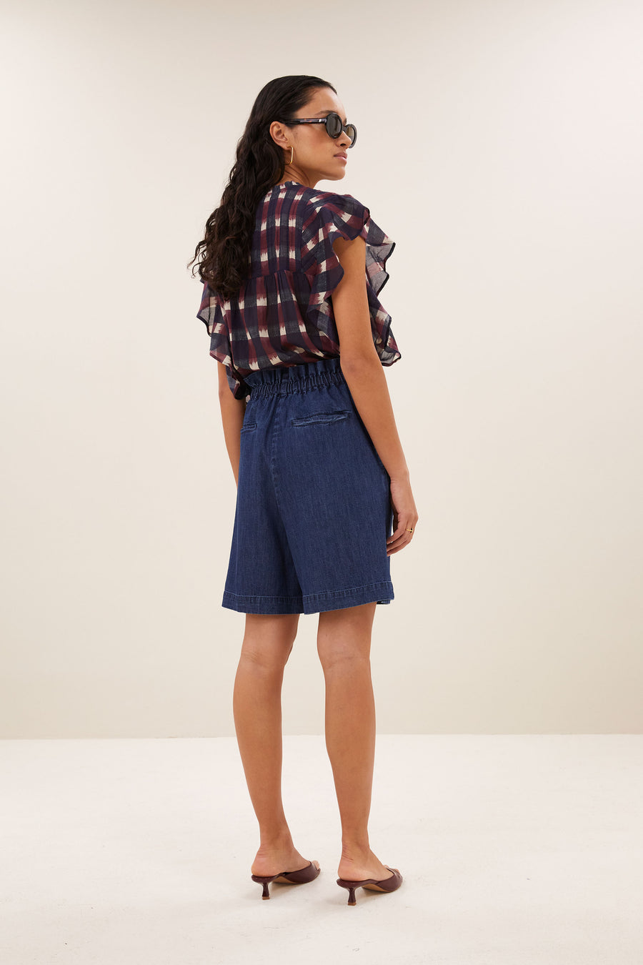 mack-denim-shorts-dark-denim-comfortabele draagervaring-plooien-draagbaar als set-by-bar-aanvullende-foto