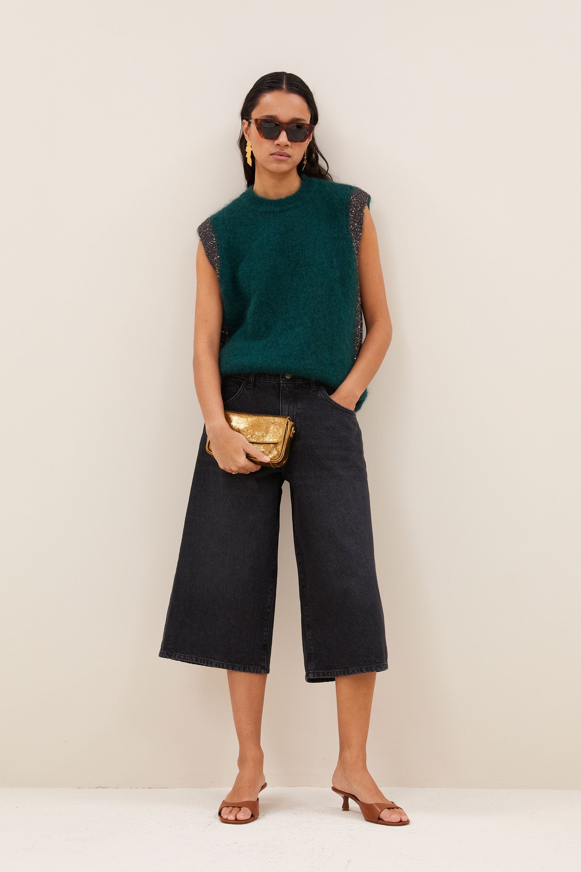 noho-long-denim-shorts-jet-black-casual fit-wijduitlopende pasvorm-biologisch katoen-by-bar-achteraanzicht