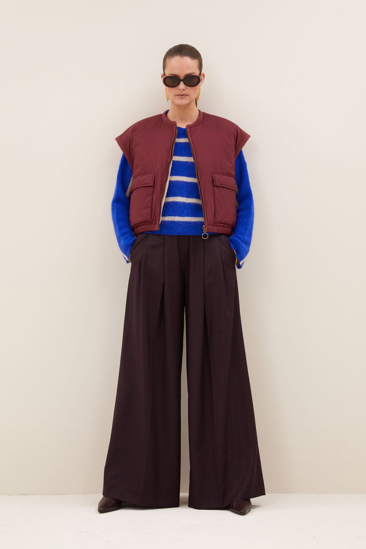 gio sleeveless jacket | wine