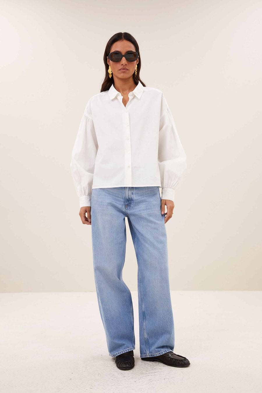 baggy-jeans-light-denim-comfortabele draagervaring-all-time classic-biologisch katoen-by-bar-sfeerbeeld