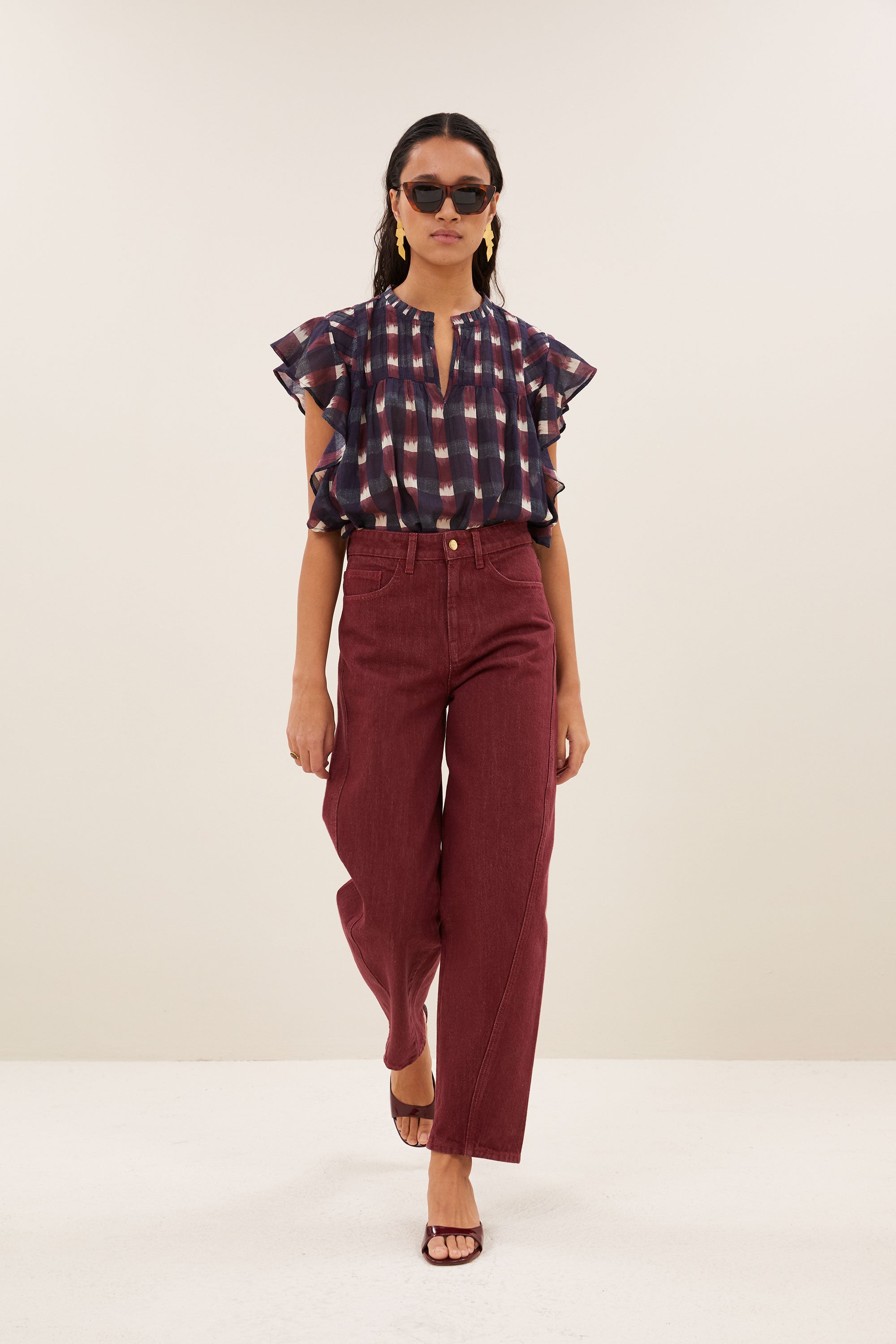 begum-wine-jeans-wine-all-time classic-gemaakt door specialist in denim-biologisch katoen-by-bar-loop-shot