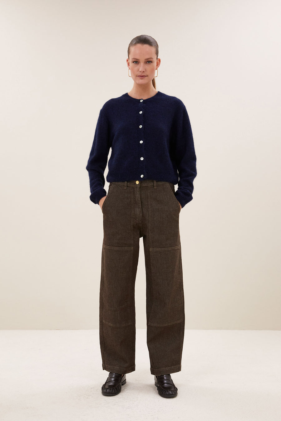 cleo-cardigan-midnight-1-all-time classic-knoopsluiting-ronde halslijn-by-bar-aanvullende-foto