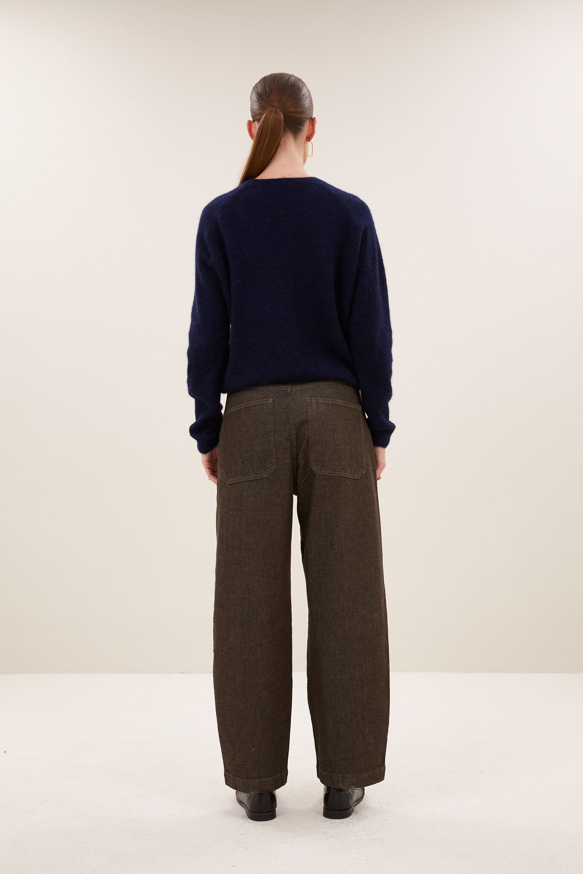 cleo-cardigan-midnight-1-all-time classic-knoopsluiting-ronde halslijn-by-bar-aanvullende-foto